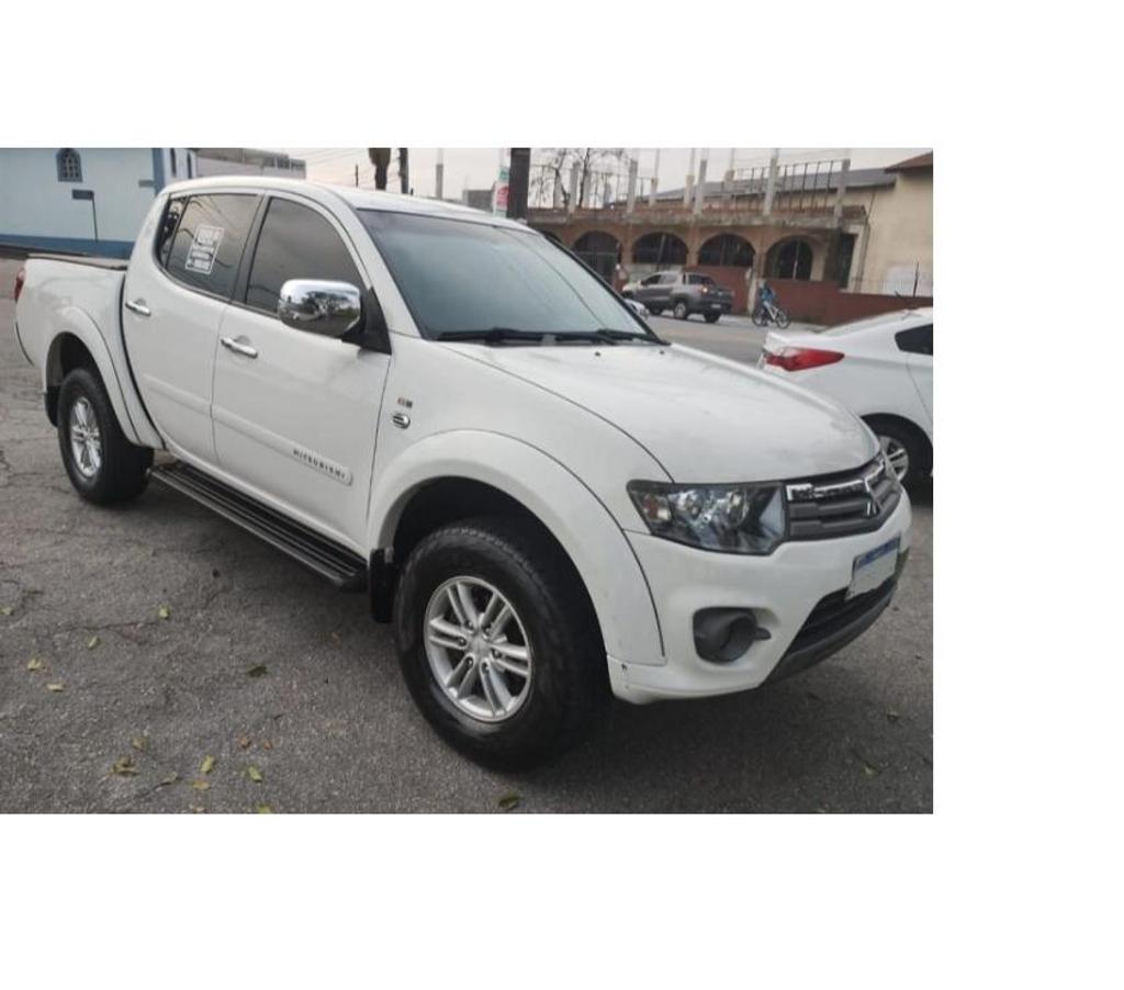 MITSUBISHI TRITON L 200 ANO 2015 ( UNICO DONO )